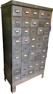 Catálogo de tarjetas de biblioteca apilables de metal verde militar industrial vintage de 45 cajones Foto 1 de 4