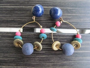 VTG Wood Earrings Dangle Hoop Blue Purple 2"x1" Gold Tone Wire - Picture 1 of 2