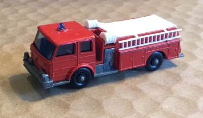 RARE 1970s Matchbox Lesney Fire Engine Pumper Truck Series No. 29 England ladder - Image 1 of 4