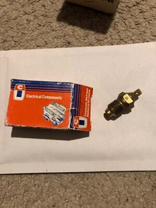 Volvo 262, 264, 265, 760 NOS C.I. Temperature / Fan Switch - Picture 1 of 2