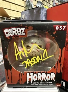 Jason Voorhees Dorbz firmado por Ari Lehman con certificado de autenticidad - Imagen 1 de 2