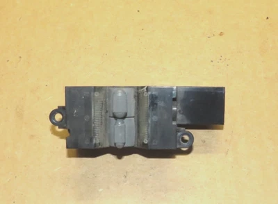 Corvette Power Windows 1990 1991 pieza de unidad de interruptor OE, izquierda, GM 10098482 Foto 1 de 2