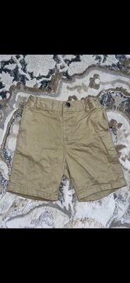 Shorts cáqui The Children's Place criança menino tamanho 3T usado excelente - Imagem 1 de 3