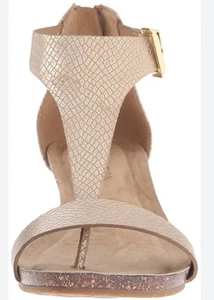Kenneth Cole REACTION Women's Great Gal T-Strap Wedge Sandal, Size 8.5 - Picture 1 of 18