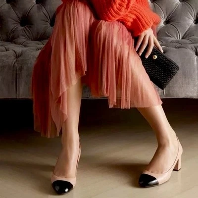 Nuevo sin etiquetas Talla 7.5 Cole Haan Dawna Grand Pump Nude y Puntera charol negra Foto 1 de 4