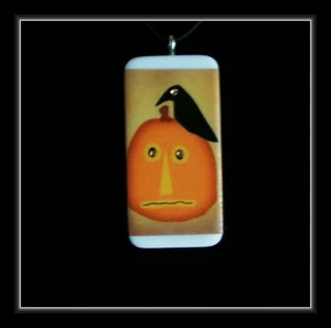 COLLAR DOMINÓ CUERVO Y CALABAZA - OTOÑO Y HALLOWEEN - Imagen 1 de 1