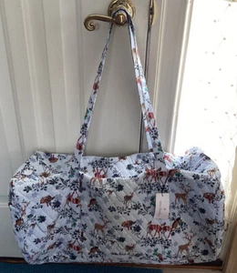 NWT Vera Bradley Merry Mischief Snow Day Pattern Large Traveler Duffel Bag - Picture 1 of 1
