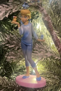 2024 Aschenputtel mit moderner Straßenkleidung Christbaumschmuck Disney Neu mit Etikett - Bild 1 von 1