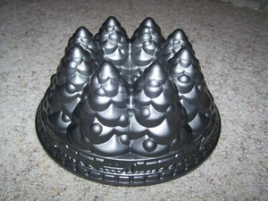 Nordic Ware HOLIDAY TREE BUNDT stampo per torte vacanze di Natale USA - Foto 1 di 2