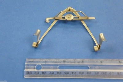 Espéculo de ojos V.Mueller 5-131 MAUMENEE-PARK, hojas sólidas y barra de canthus, 14 mm B Foto 1 de 4