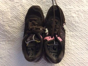 New Balance 574 Girls Peanuts Comic Brown & Pink Sneakers Size 1 - Picture 1 of 5
