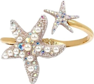 NEW BETSEY JOHNSON GOLDTONE STARFISH WHITE,PEARLS,CRYSTALS,HINGE BANGLE,BRACELET - Picture 1 of 3