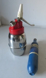 SIFONE/SELTZ IN ACCIAIO DA PASTICCERIA CON LA SUA BOMBOLA DA COLLEZIONE ANNI 70 - Picture 1 of 7