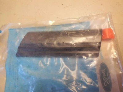 NOS 1985 福特 EXP 前挡泥板成型右手 E5GZ-16003-A — 第 1/2 张图片