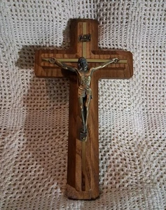 Vtg. Uniq Leona's Wooden Crucifix Metal Jesus Corpus Wall Cross. Intricate. - Picture 1 of 18