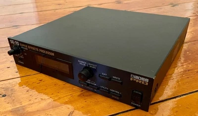 Boss SE-70 Super Effects Processor Unit w/ NEW BATTERY FITTED + UK Power Supply - Image 1 of 4