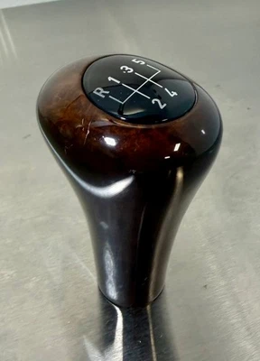 Pomo de cambio de madera BMW 5 velocidades E30 E36 Z3 E46 325i 328i 318i 525i 530i 528i 318is  Foto 1 de 4