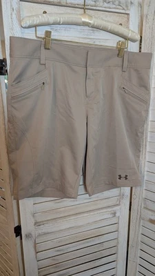 Pantalones cortos chinos Under Armour para mujer 14 beige semi-ajustados Heatgear tiro medio cremallera mosca Foto 1 de 3