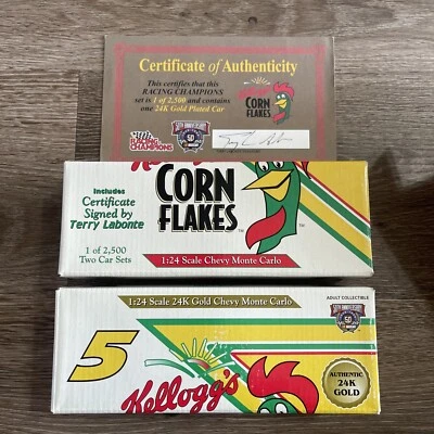 DE COLECCIÓN NASCAR LABONTE #5 KELLOGGS 1:24 ORO 24K Y ROJO/AMARILLO MONTE CARLOS JUEGO DE 2 Foto 1 de 3