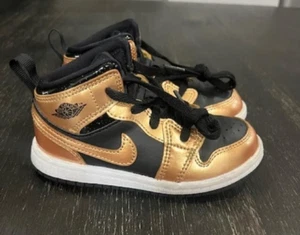 Nike Air Jordan 1 Mid SE Black/Metallic Gold TD Toddler Shoes DR6969-071 Size 9C - Picture 1 of 5