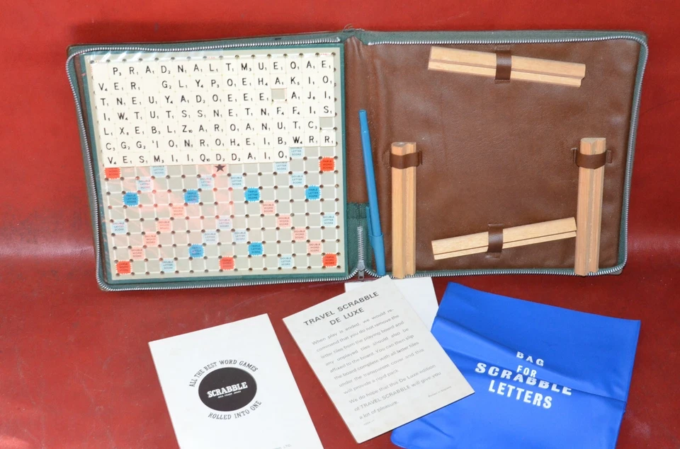 Vtg 1958 De Luxe Travel SCRABBLE Board Game MADE IN ENGLAND Zipper Pouch Deluxe - Image 1 of 4