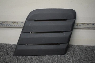 2018 FORD MUSTANG HOOD HEAT EXTRACTOR LEFT SIDE FACTORY OEM - Image 1 of 4