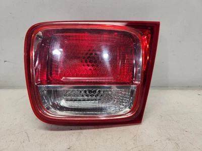 Luz trasera derecha para pasajero Chevrolet Malibu LS 2013-15 - montada en la tapa Foto 1 de 4