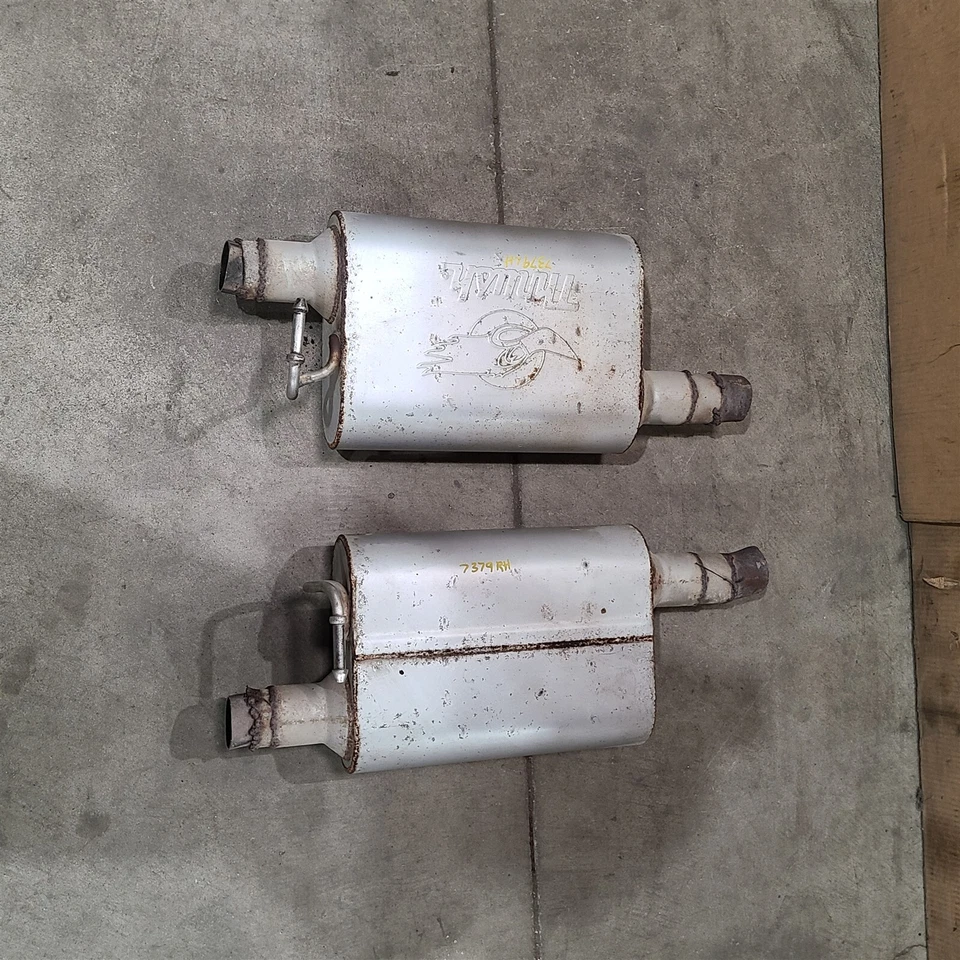 Silenciadores Thrush 2-1/4" entrada 2-1/4" salida para 94-04 Ford Mustang Aa7379 Foto 1 de 4