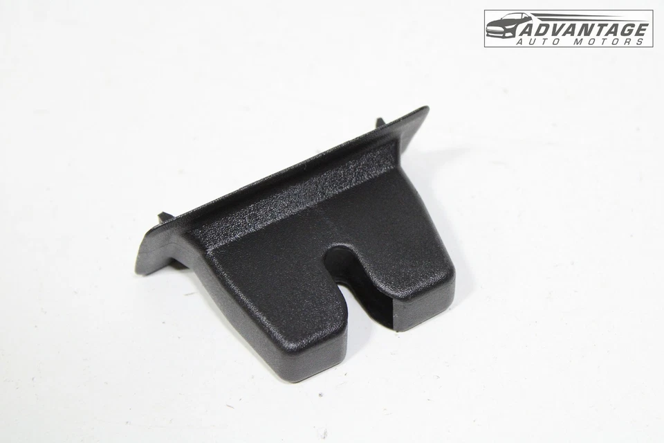 2010-2024 CHEVROLET CAMARO ЗАДНИЙ БАГАЖНИК КРЫШКА ЗАЩЕЛКИ ЗАМОК ПАНЕЛИ ОТДЕЛКИ КРЫШКА OEM - Изображение 1 из 4