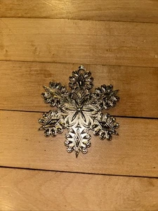 Lenox Snowflake Silver Metal Christmas Ornament 2.5” - Picture 1 of 10
