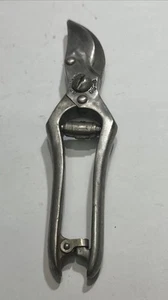 Vintage Bernard Stainless Steel Shears Scissors Made In USA - Picture 1 of 5