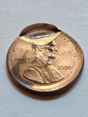 2000 Lincoln Memorial Cent Broadstruck Dbl.Struck 2nd Strike Off Center #LE45 - Image 1 of 4