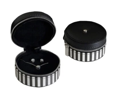 WHBM Pavé Colgante Collar y Poste Pendientes Viaje Cremallera Regalo Joyero Estuche NUEVO Foto 1 de 4