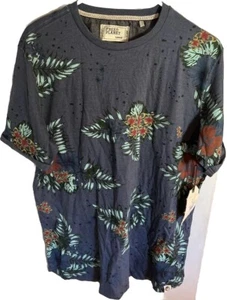 Free Planet Men T Shirt Size L NWT Blue Hawaiian Floral Short Cuff Sleeves Crew - Picture 1 of 6