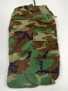 Pantaloni/pantaloni da combattimento militari Woodland mimetici clima caldo taglia media/regolare - Foto 1 di 7