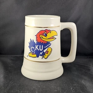 Auténtica taza de cerveza KU Kansas University Jayhawks cerámica Tankard Stein - Imagen 1 de 4