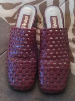 Gorgeous IPANEMA Cinnabar LEATHER Women Size 7 BRAIDED Slides Mules Clogs BRAZIL - Image 1 of 4