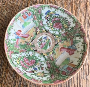 Antiguo tazón de porcelana cantón medallón rosa chino de la familia Qing del siglo XVIII - Imagen 1 de 7