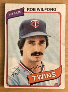 1980 Topps Rob Wilfong￼ Baseball Card #238 Twins 2B Low-Grade O/C Stained