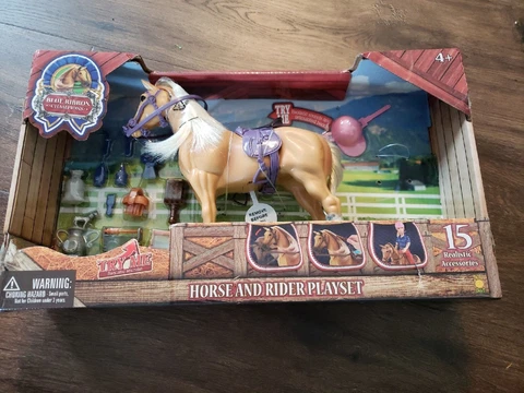 Blue Ribbon Champions Horse and Rider Playset Palomino 14 Pieces MISSING RIDER Cover