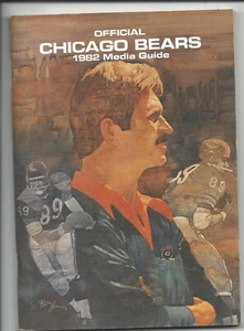 1982 Chicago Bears football media guide Walter Payton Mike Ditka Gary Fencik VG - Picture 1 of 1