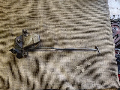 Pontiac Bonneville Catalina Grand Prix 1967 1968 capó ejecutivo pestillo y varilla de tracción Foto 1 de 4