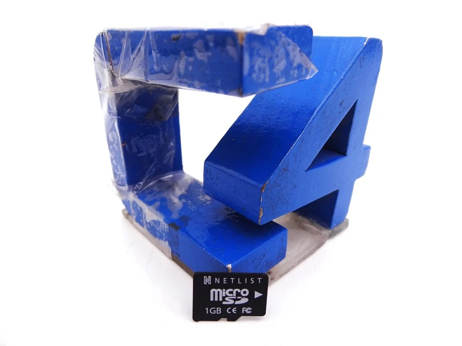 DELL FYYHJ 1GB MICRO SD CARD - Image 1 of 1