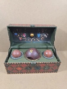 Juego de Quidditch Coleccionable Harry Potter (No Incluye Póster ni Llave) - Imagen 1 de 8