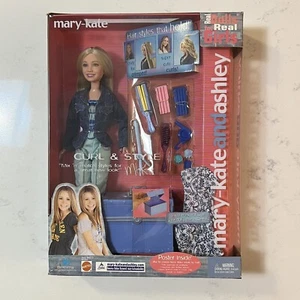 Mary-Kate and Ashley Twins Curl & Style 2002 Mattel Ashley Doll NIB. - Picture 1 of 4