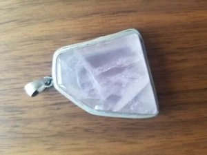 Rose, rosa Quarz Anhänger Sterlingsilber moderne Form - Bild 1 von 4