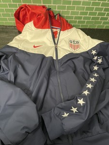 Nike Windrunner Activewear for Men Red 