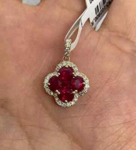 2.12Ct Oval Cut Lab-Created Red Ruby Clover Shape Pendant 14k Yellow Gold Plated - Picture 1 of 8
