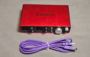 Focusrite Scarlett 2i2 2x2 USB Audio Interface 1st generation - Picture 1 of 6