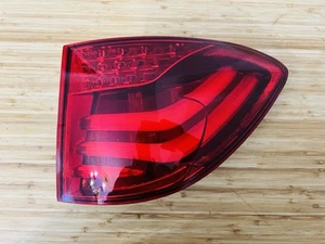 2010 2011 2012 2013 BMW 550I F07 LH LEFT DRIVER SIDE REAR OUTER TAILLIGHT OEM. - Picture 1 of 5